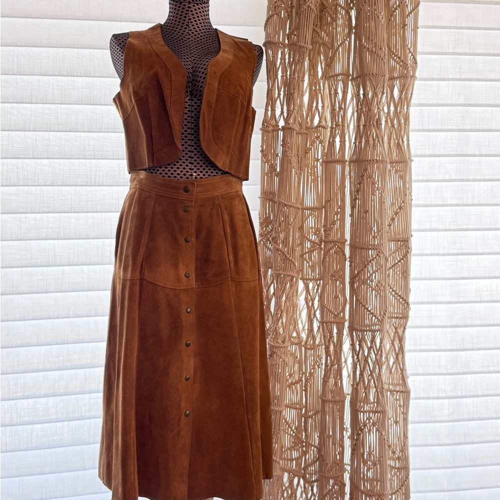 VINTAGE 70's western boho suede vest and midi skirt set